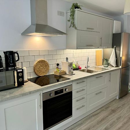 Brand New Flat 5 With Free Parking And Fast Wifi Lägenhet York Exteriör bild