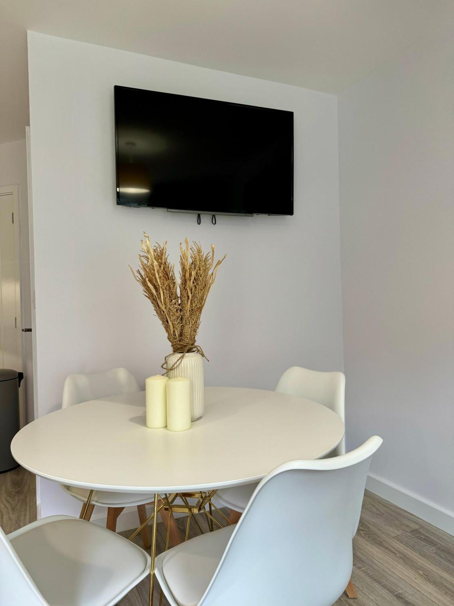 Brand New Flat 5 With Free Parking And Fast Wifi Lägenhet York Exteriör bild